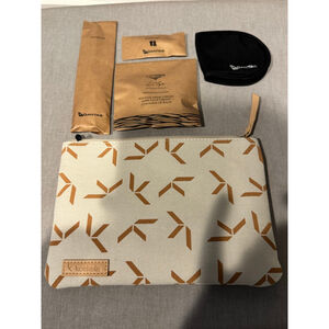 Women's Qantas Beige & Brown flight amenity Cosmetic Bag One Size